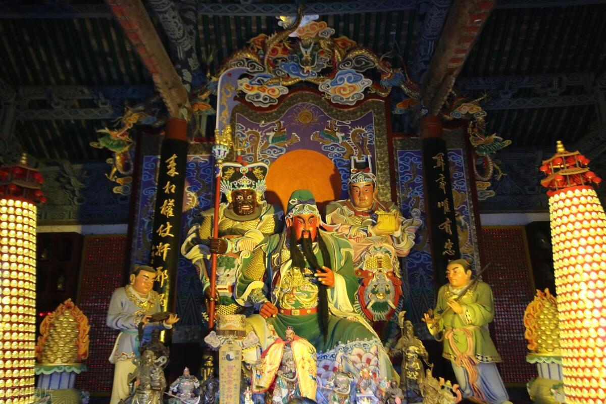 師尊人中講道最新,師尊人中講道最新，小巷深處的特色小店探秘