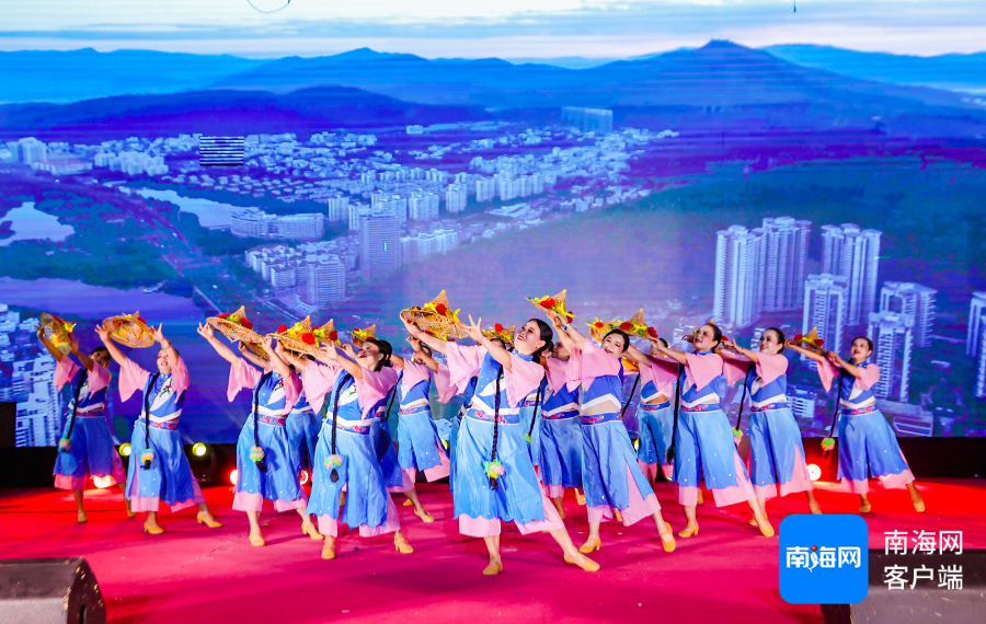 廣場(chǎng)舞2025最新風(fēng)潮，舞動(dòng)你的世界！?